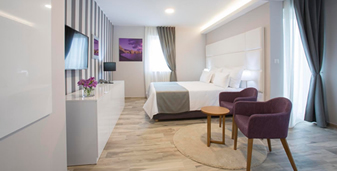 HOTELS, BOARDING